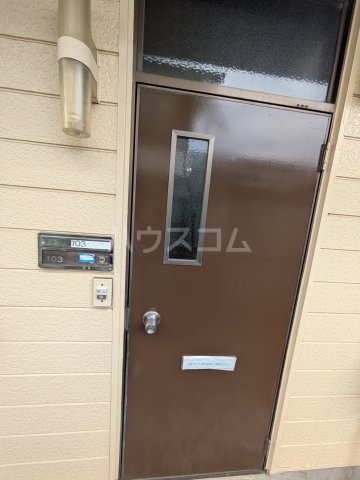 15/26 エントランス