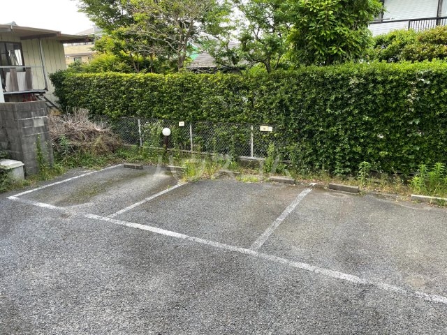 22/30 駐車場