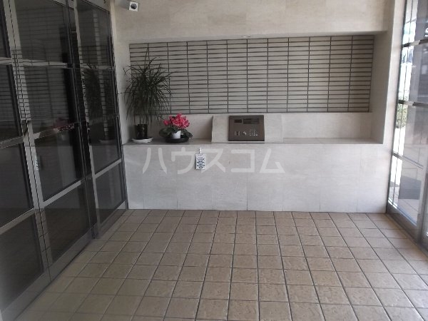 20/27 エントランス