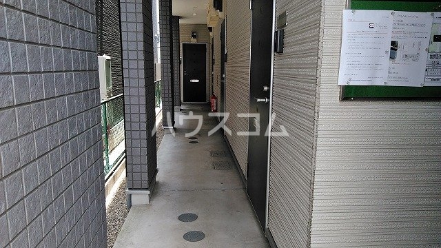 21/30 エントランス