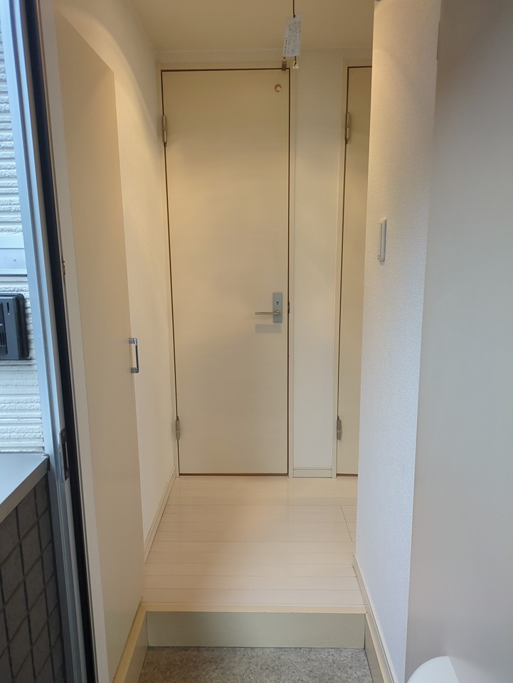13/30 玄関