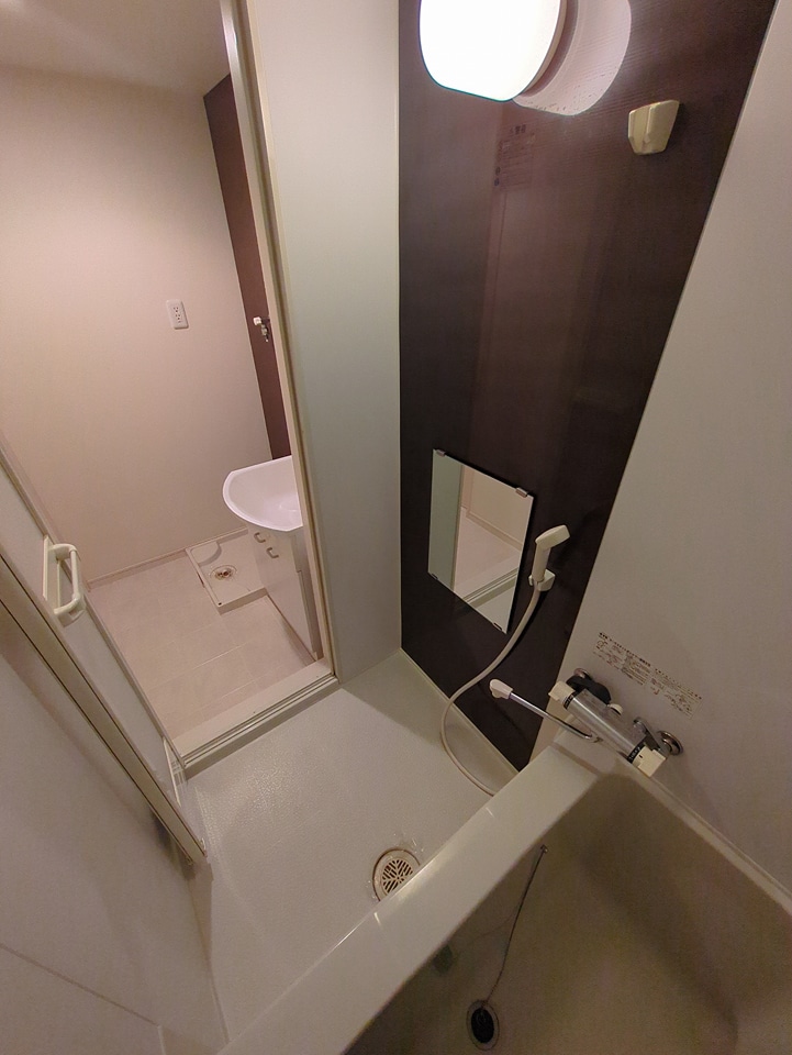 17/30 浴室