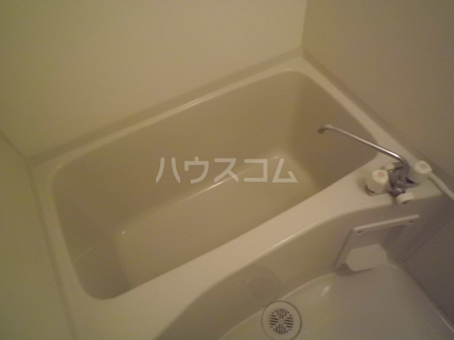 13/30 浴室