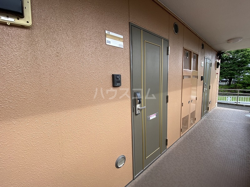 26/30 エントランス