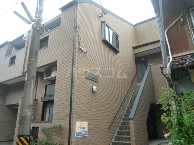 22/30 エントランス