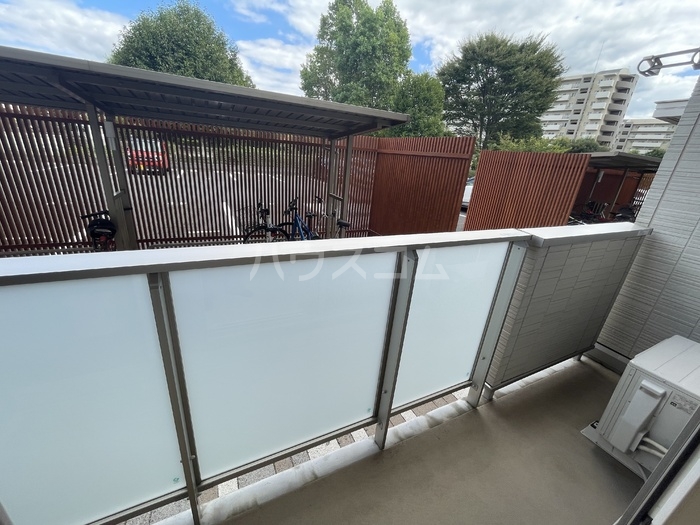 18/28 エントランス