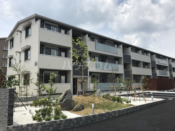 14/22 エントランス