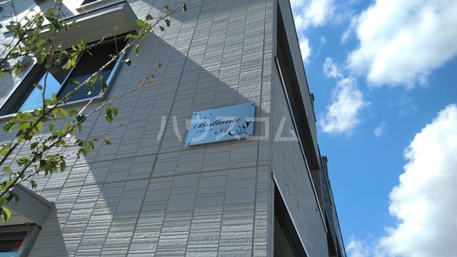 25/30 エントランス