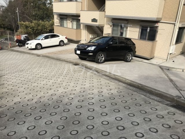 2/6 駐車場