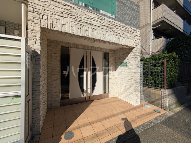 2/3 エントランス
