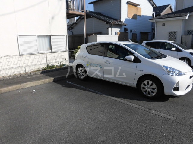 22/30 駐車場