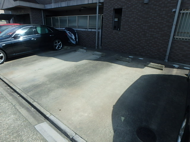 21/22 駐車場