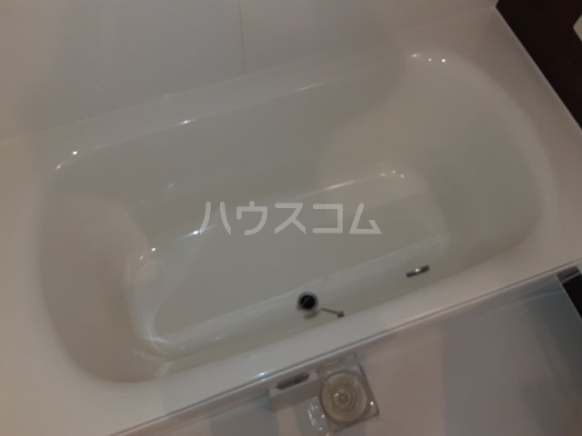 13/30 浴室