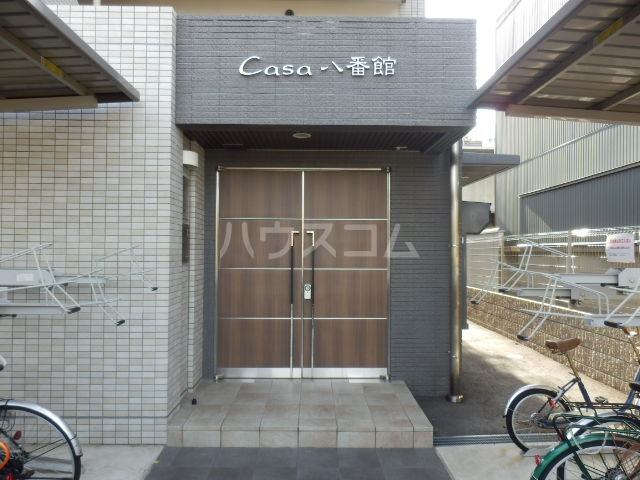 21/30 エントランス