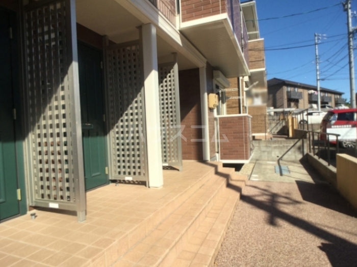 2/4 エントランス