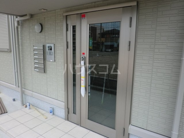 21/29 エントランス