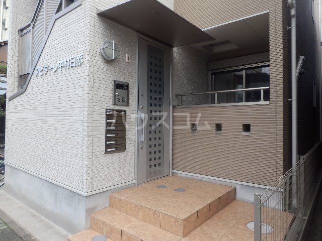 21/25 エントランス