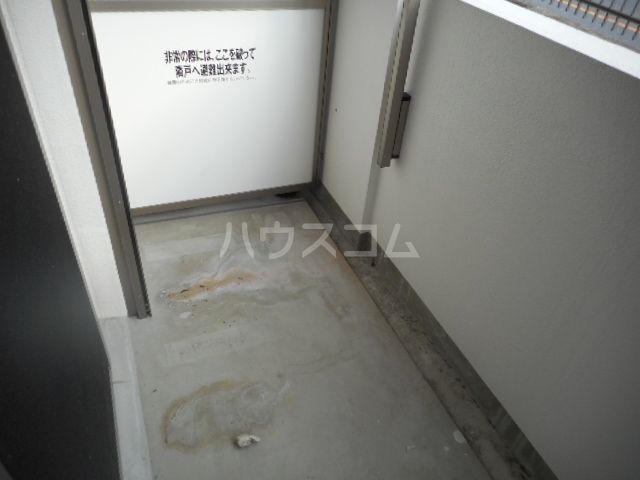 16/23 バルコニー