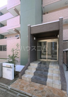 17/27 エントランス