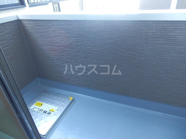 18/28 バルコニー