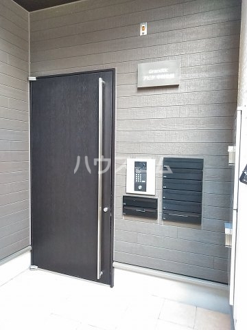 17/23 エントランス