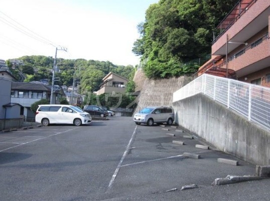 20/29 駐車場
