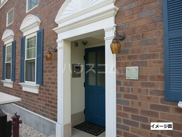 21/30 エントランス