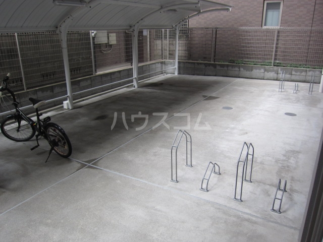 21/26 駐車場