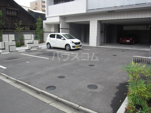 22/26 駐車場