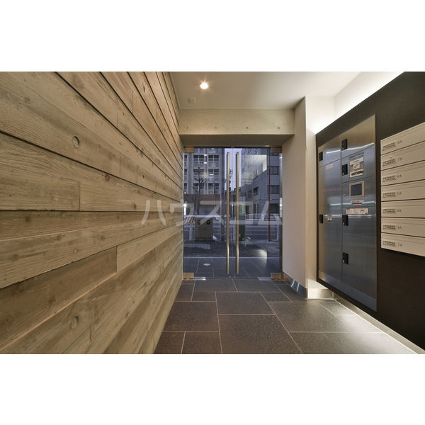 22/29 エントランス