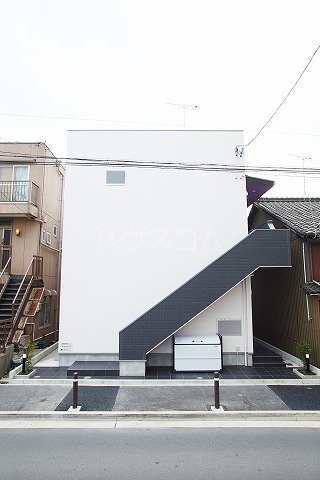 18/24 エントランス