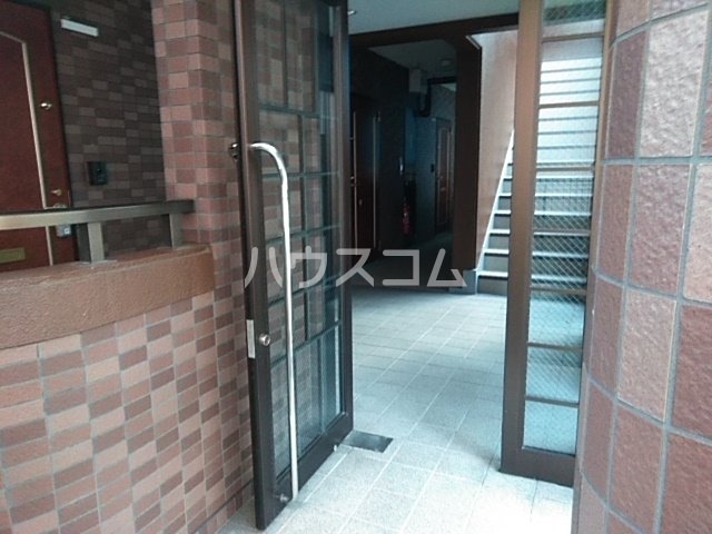 21/29 エントランス