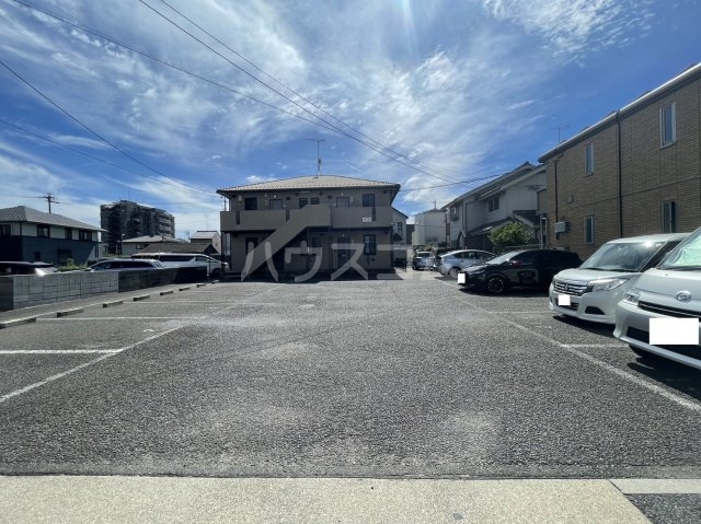 22/27 駐車場