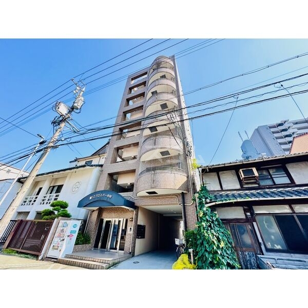 16/22 エントランス