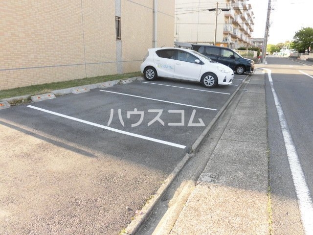 22/30 駐車場