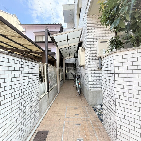 14/22 エントランス