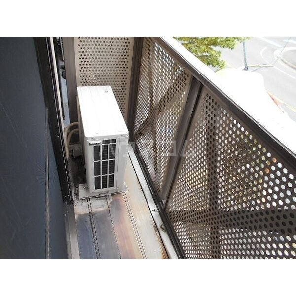 13/18 バルコニー