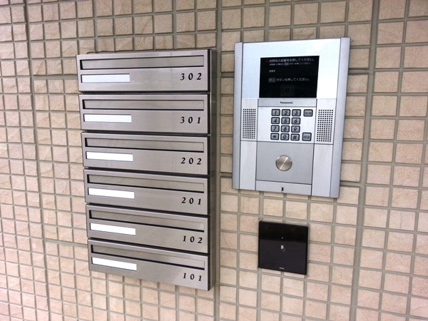 21/29 エントランス