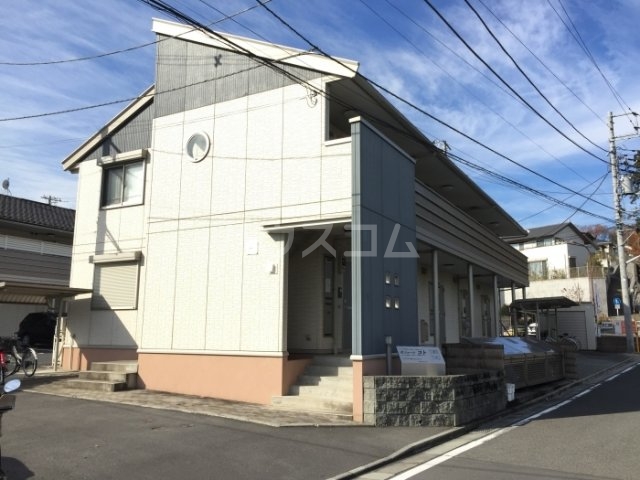 23/30 エントランス