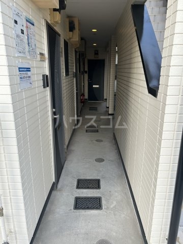 22/30 エントランス