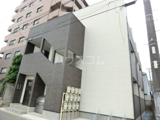 21/29 エントランス