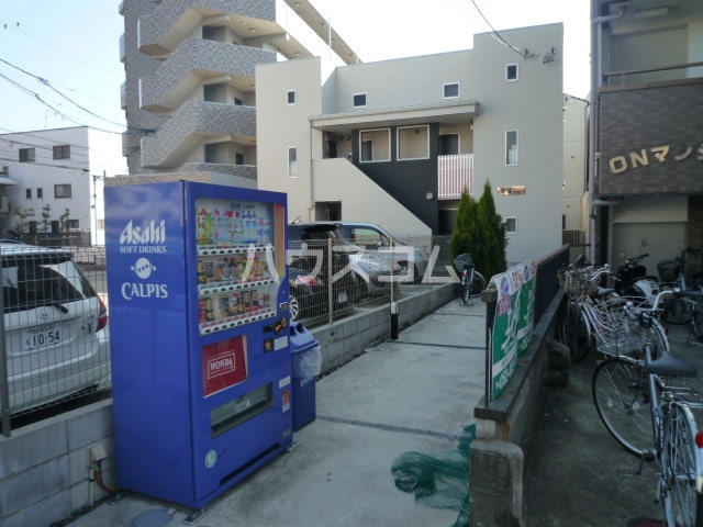 21/27 エントランス