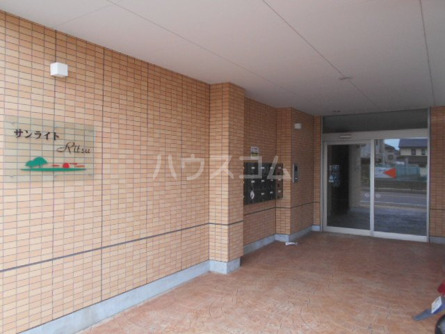 16/25 エントランス