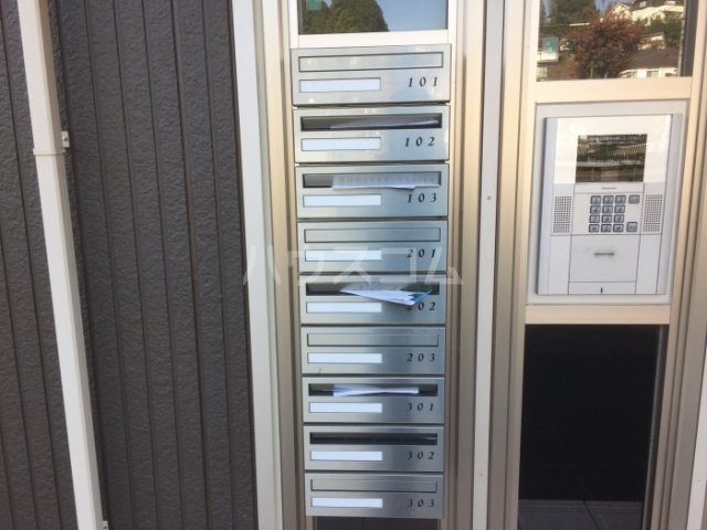 2/5 エントランス