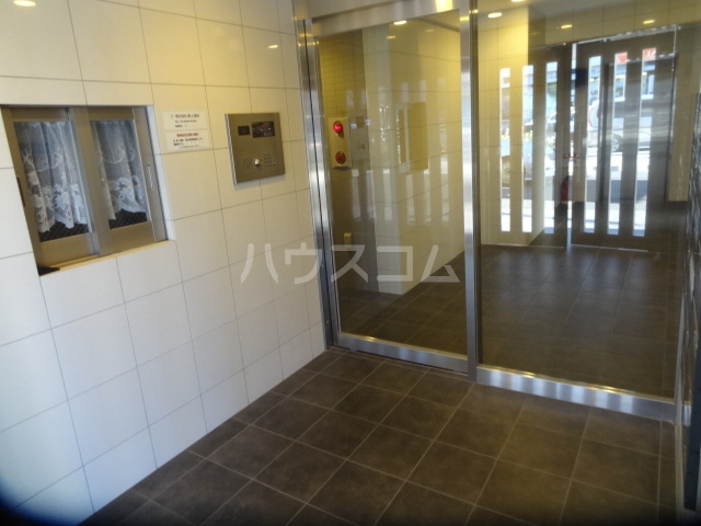 22/30 エントランス