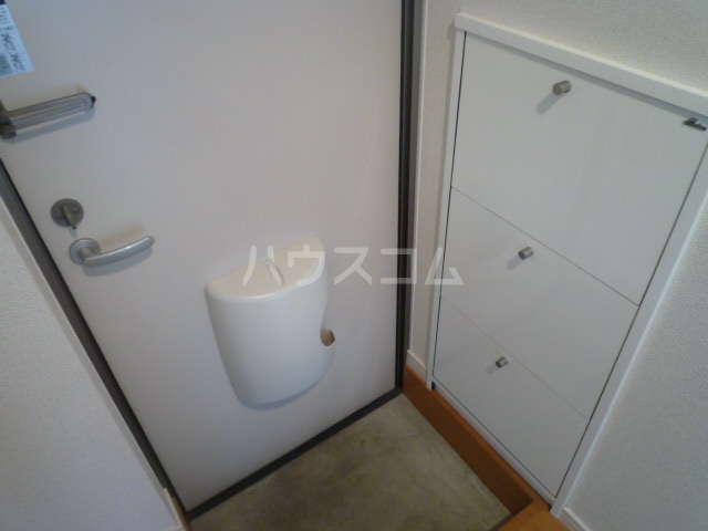 13/27 玄関