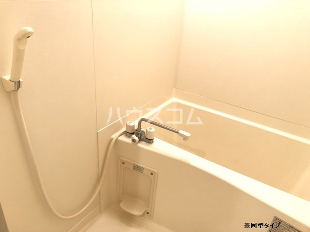 16/27 浴室