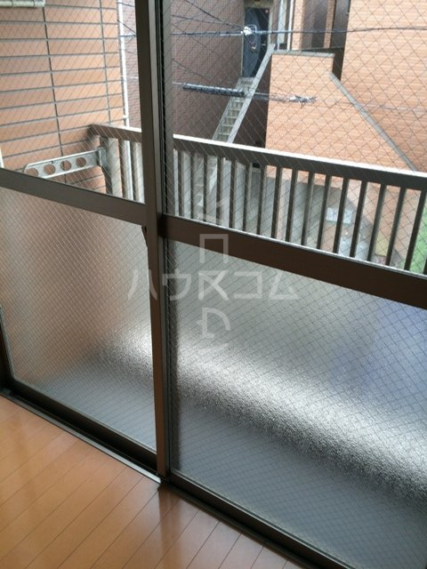 18/28 バルコニー