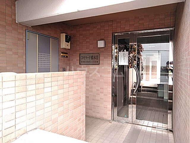 28/30 エントランス