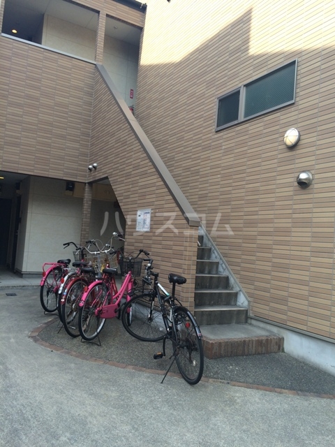 22/29 エントランス